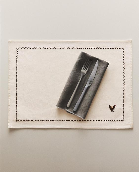 COTTON PLACEMAT WITH HEM EMBROIDERY