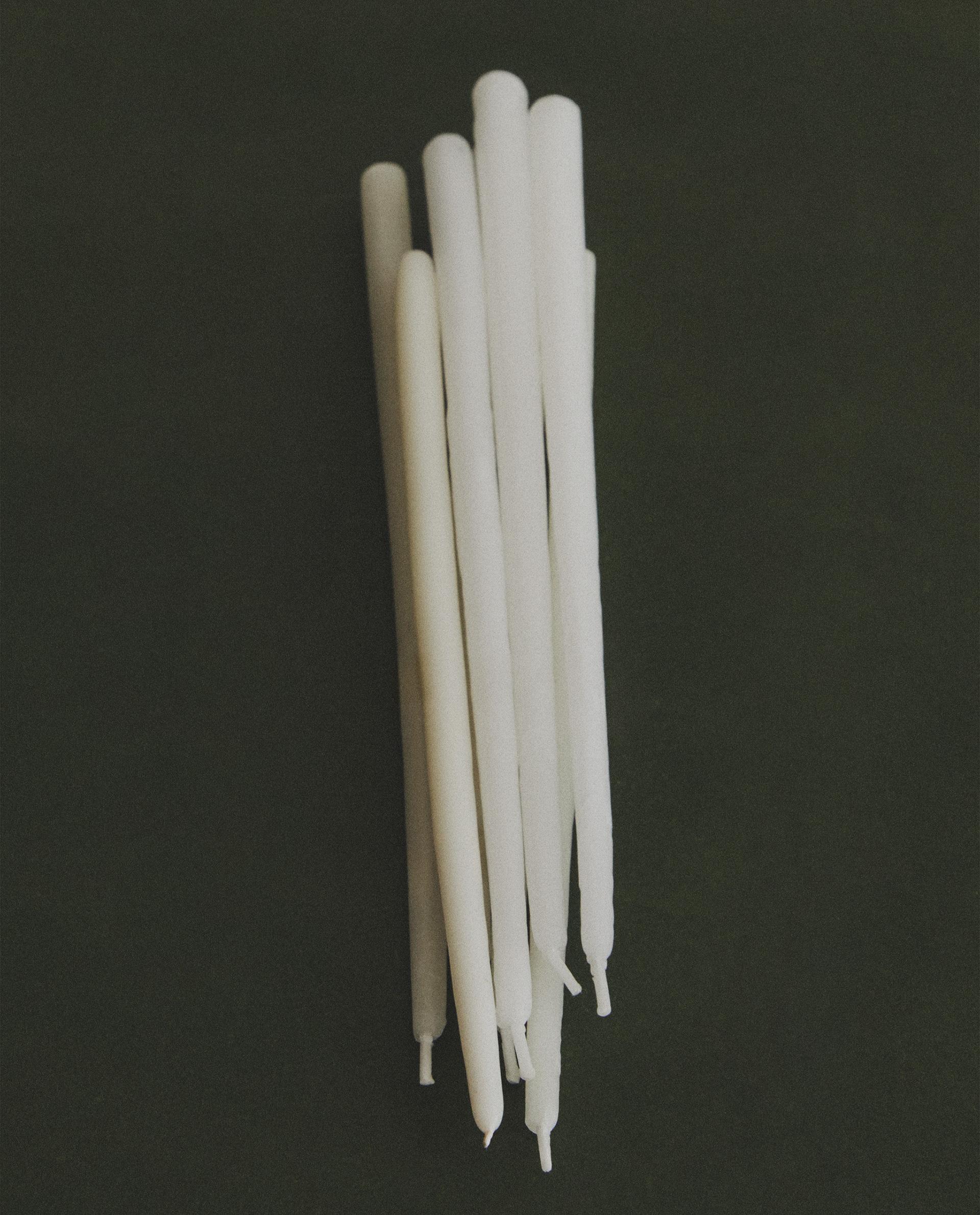 PACK OF LONG DECORATIVE CYLINDRICAL CANDLES (PACK OF 6)