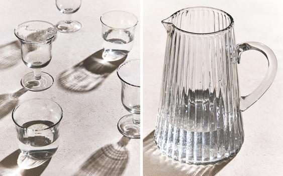 TUMBLER SET WITH RAISED DESIGN