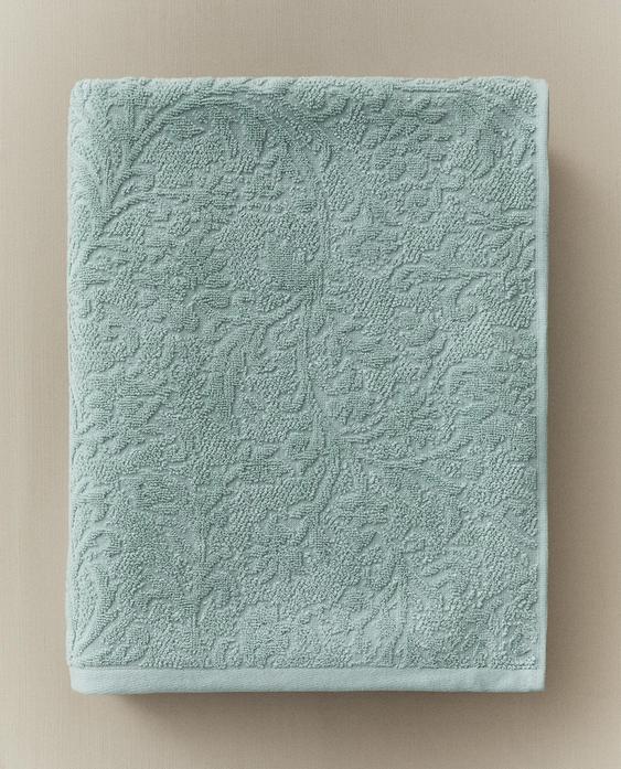 FLORAL JACQUARD BATH TOWEL