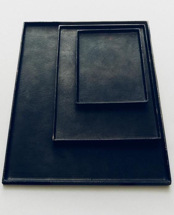 DECORATIVE METAL TRAY