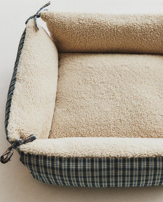 GINGHAM PET BED