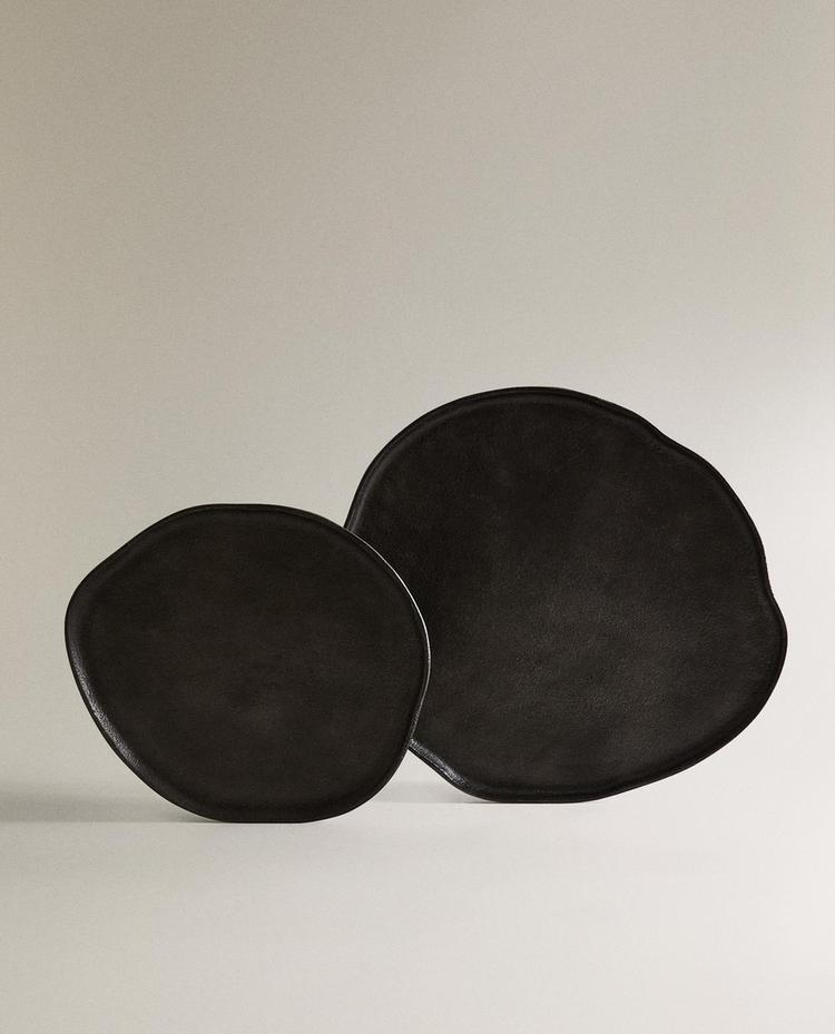 METAL TRAY