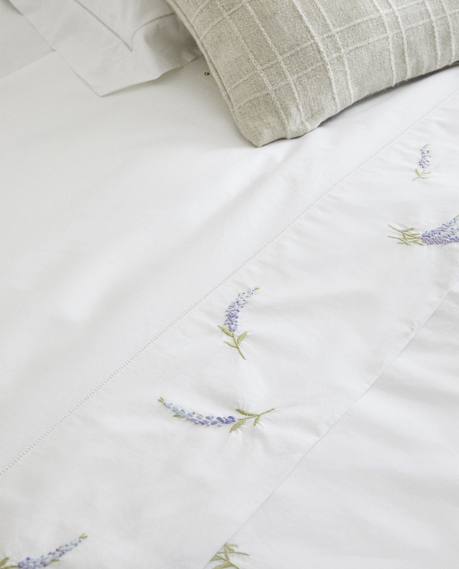 Duvet Cover With Lavender Embroidery Duvet Covers Bed Linen
