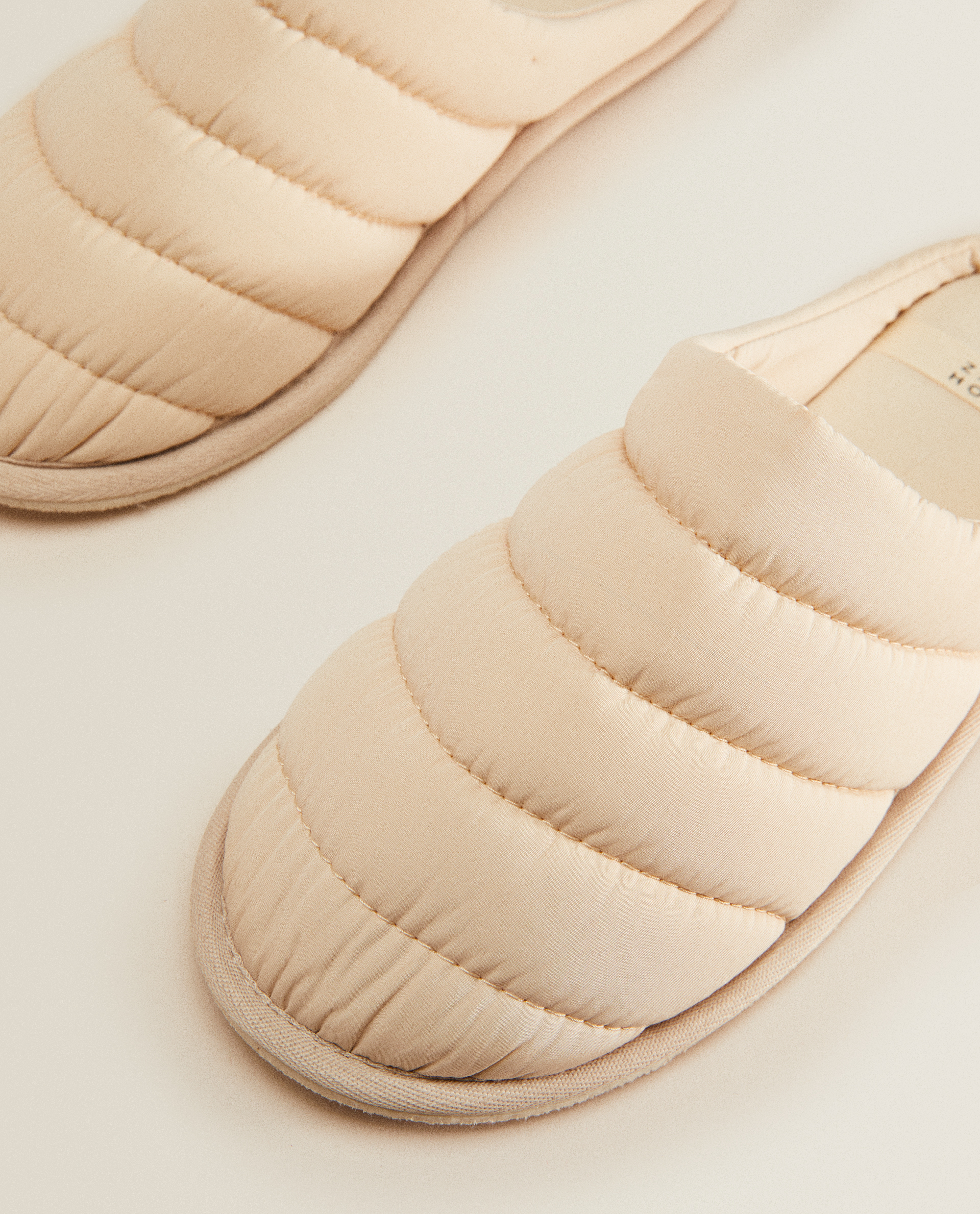 Quilted house slippers Clearance