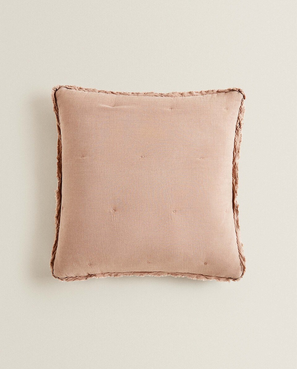 CUSHION COVER WITH FRAYED EDGES