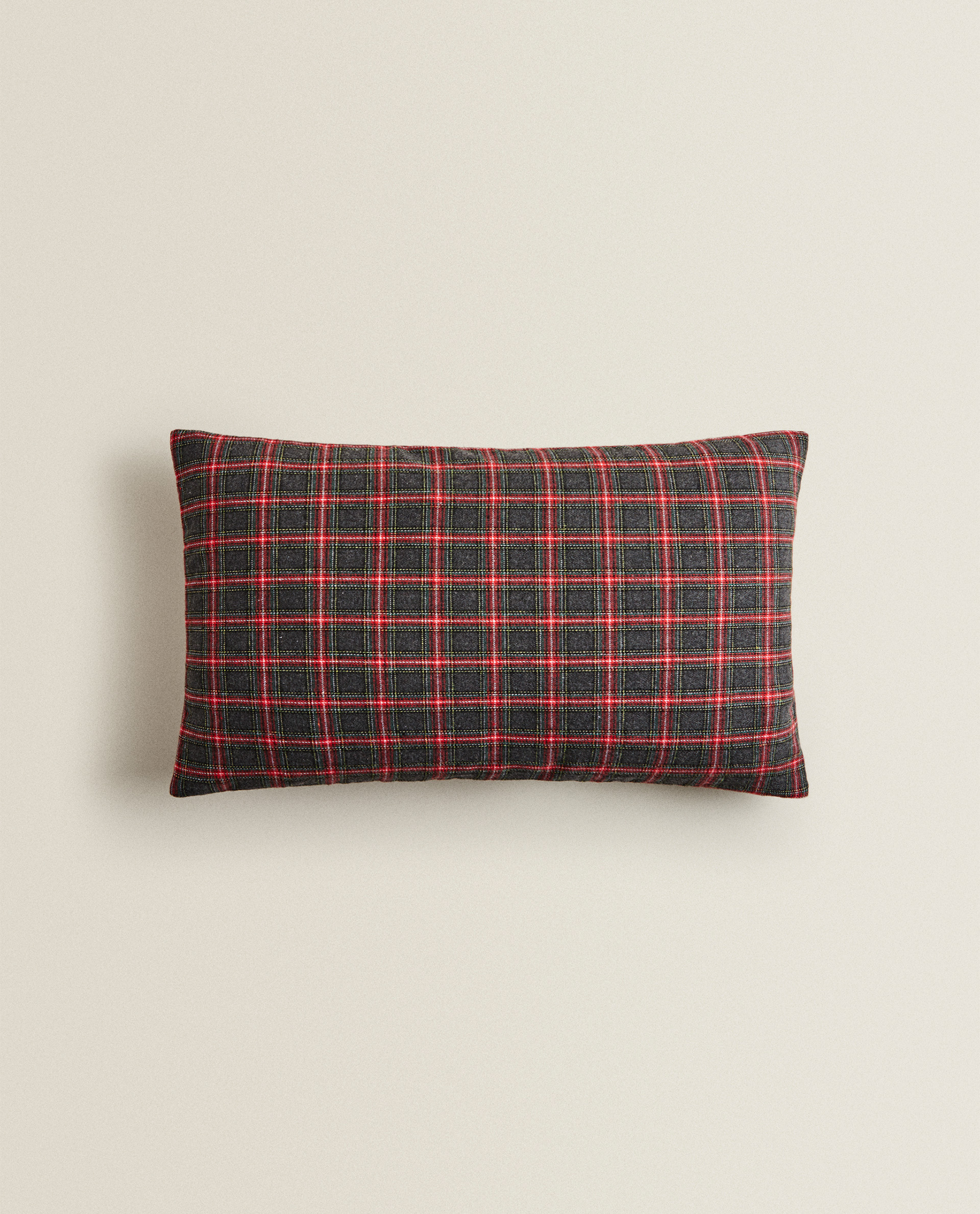checkered cushion covers