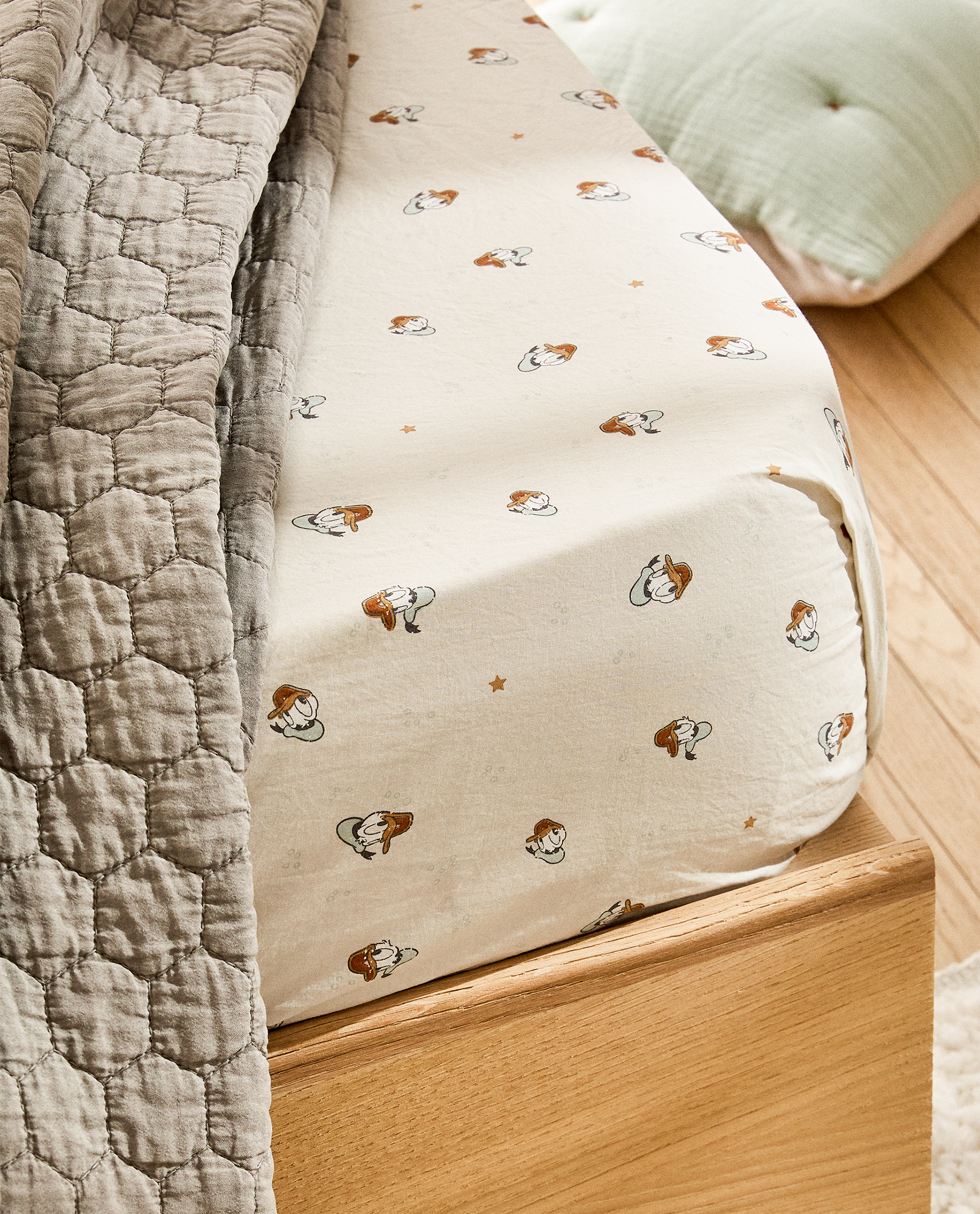 donald duck bed sheets