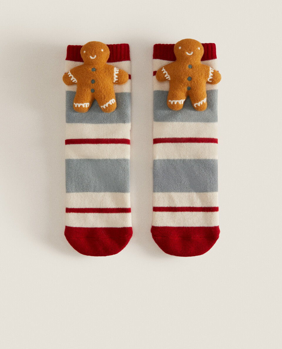 淡褐色玩偶圣诞袜