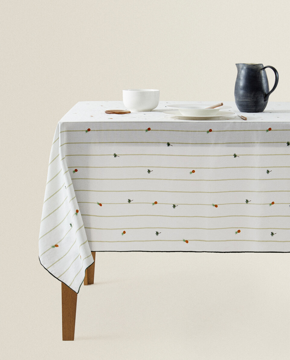 STRIPE AND FRUIT TABLECLOTH