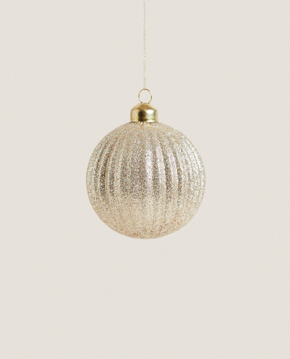 RAISED CHRISTMAS BAUBLE WITH GLITTER
