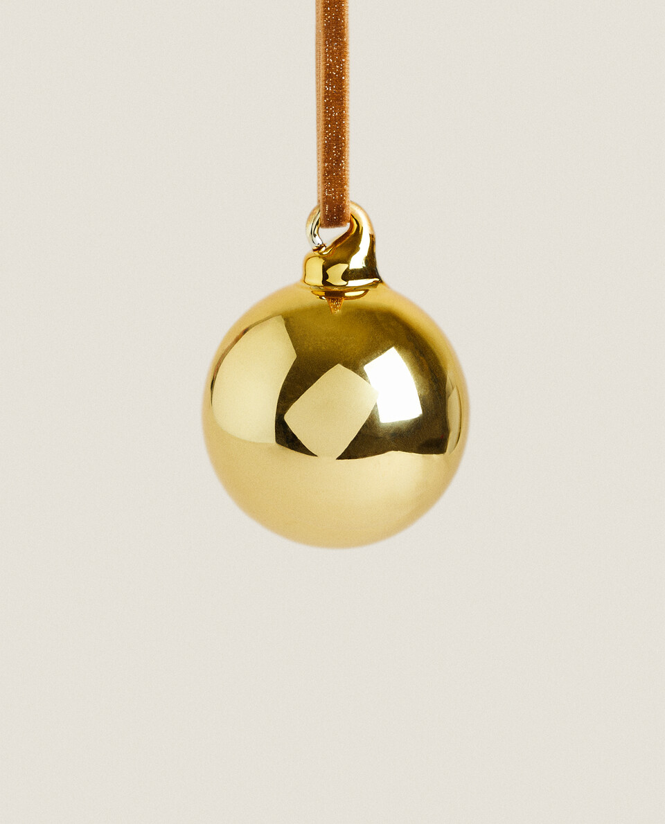 SHINY SPHERE CHRISTMAS BAUBLE.