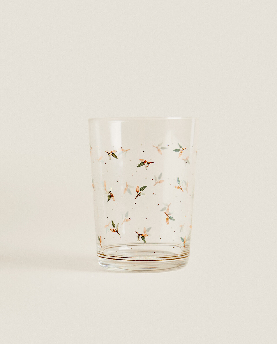 GLASS TUMBLER WITH LEAF TRANSFER