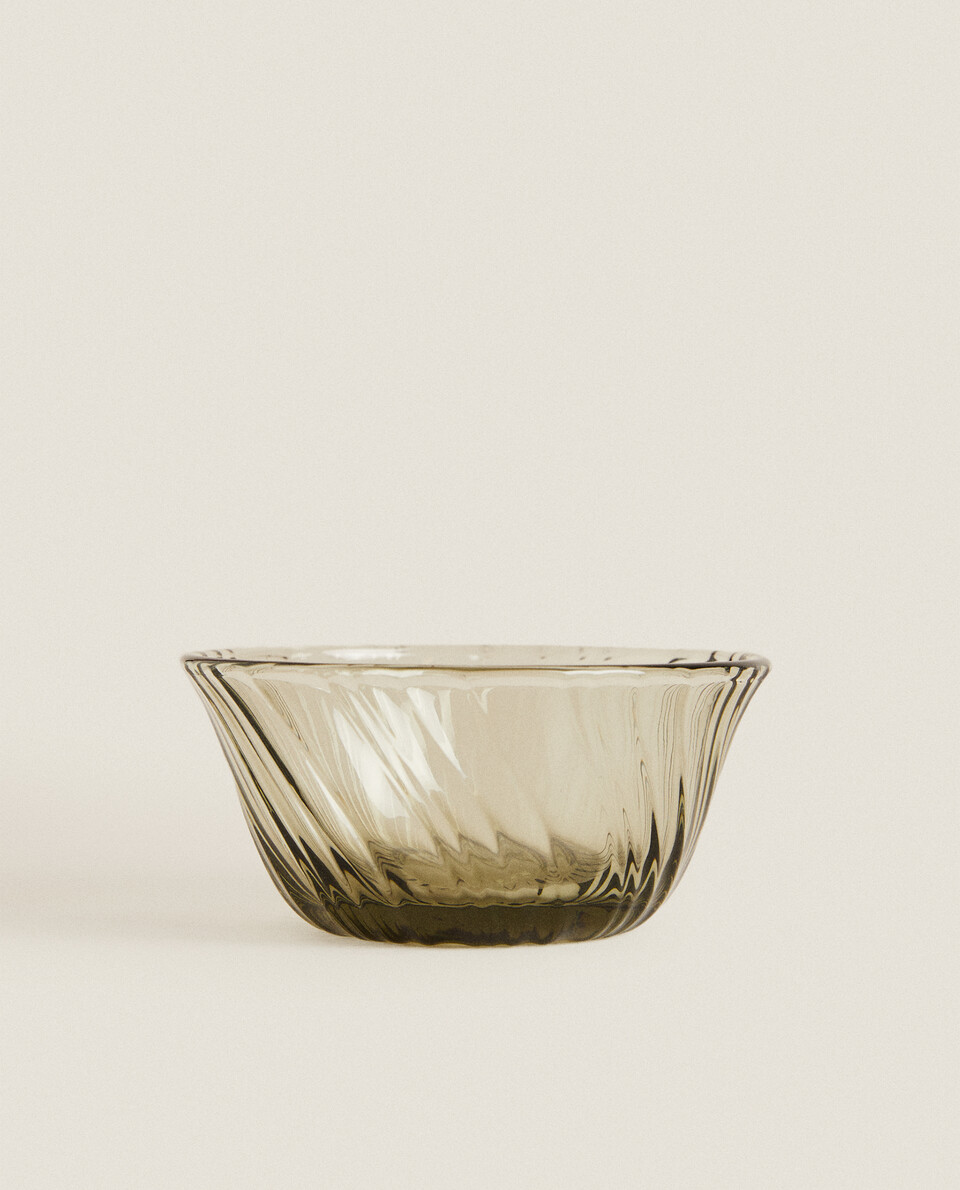 波纹玻璃碗