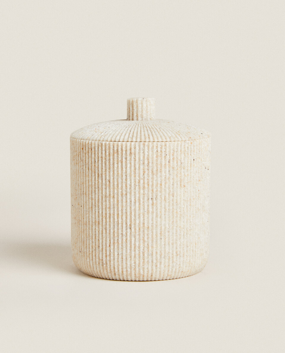 纹理设计米色树脂罐子
