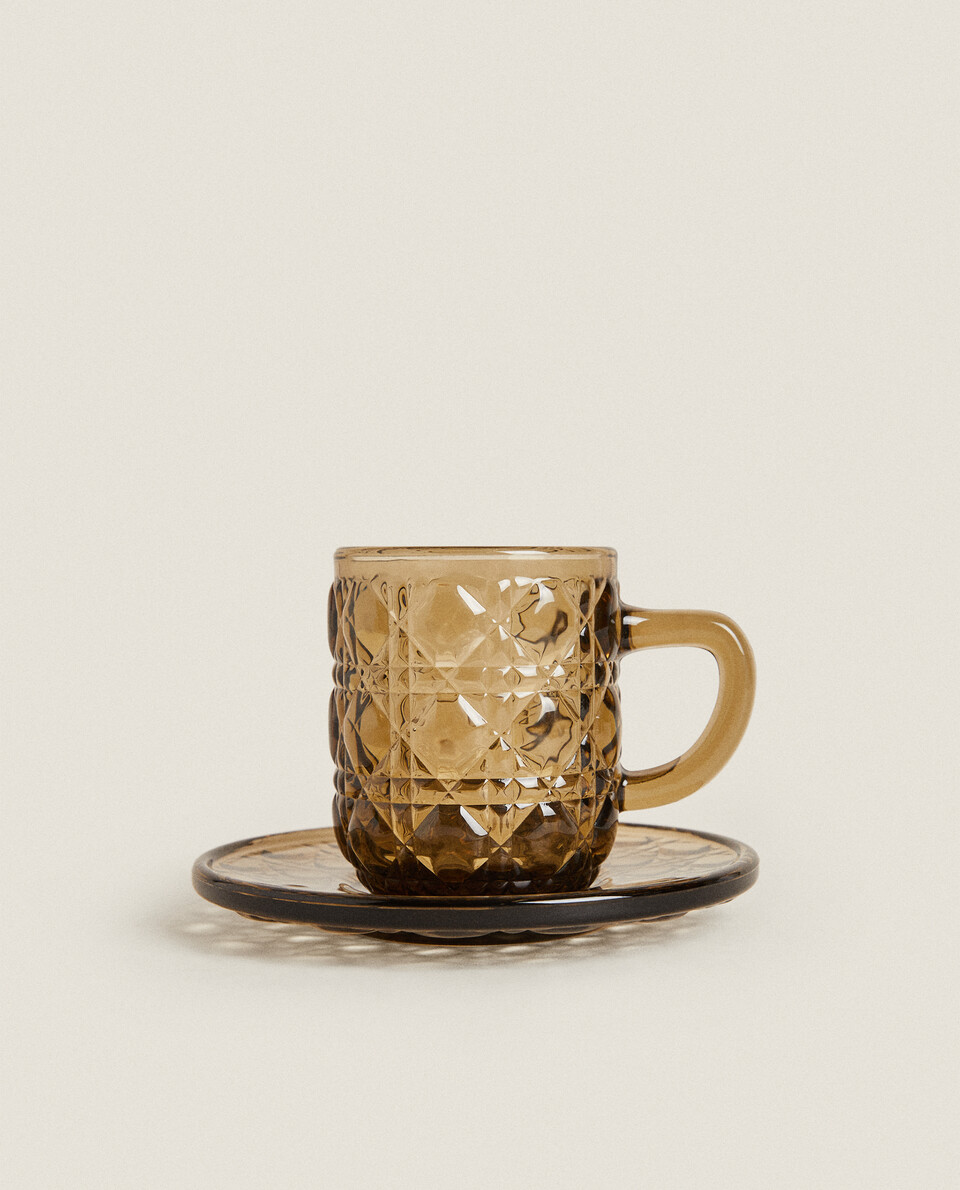 几何图案浮雕玻璃咖啡杯和杯碟