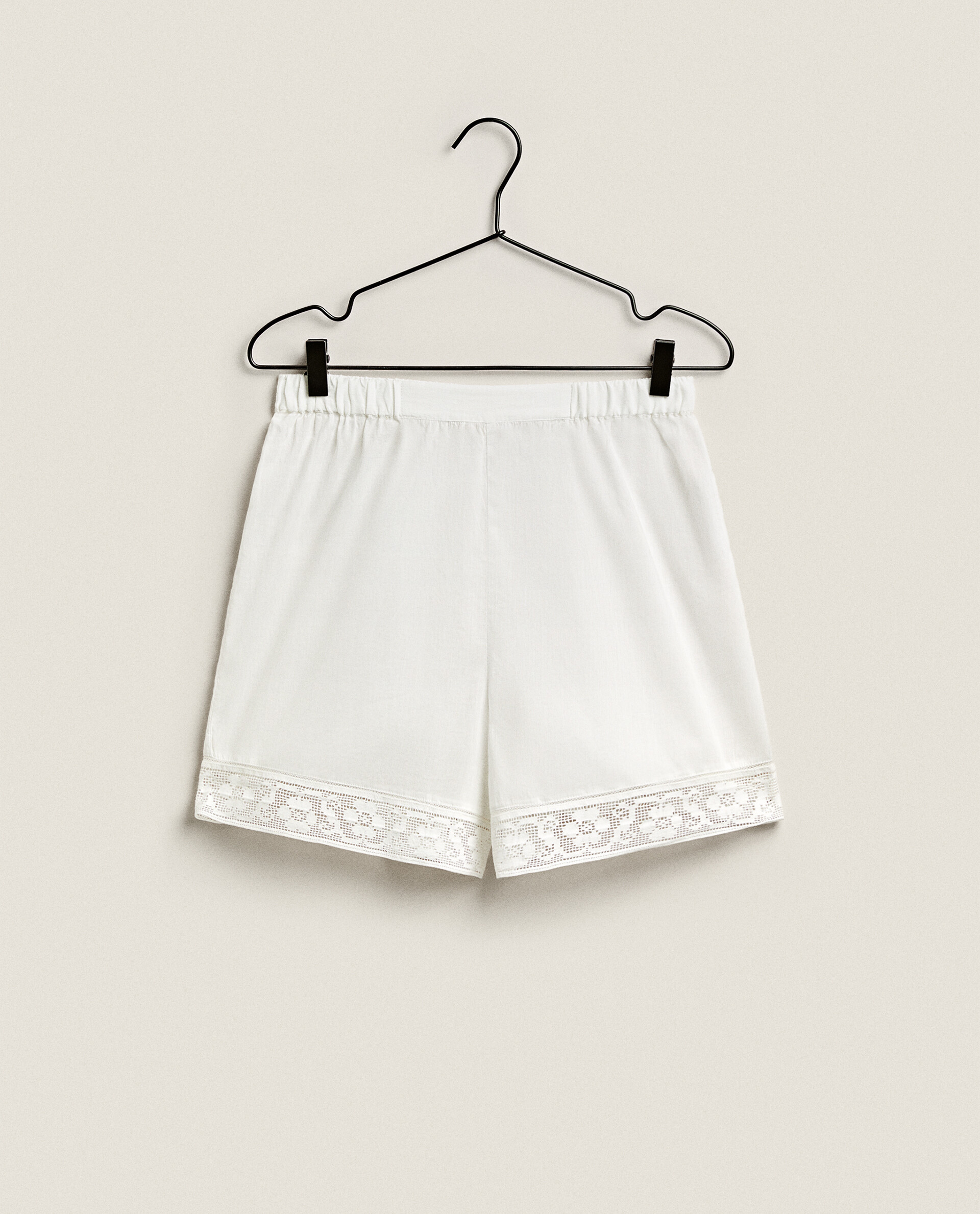 zara lace shorts