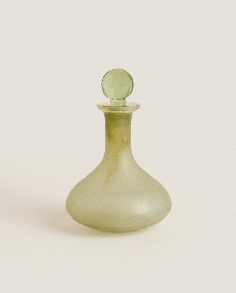 VASE WITH STOPPER