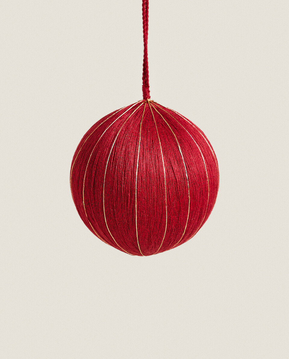 RED THREAD CHRISTMAS BAUBLE 10 cm