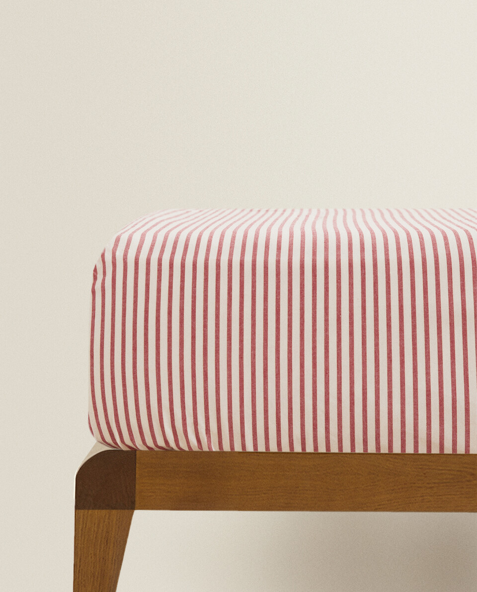 STRIPED FITTED SHEET