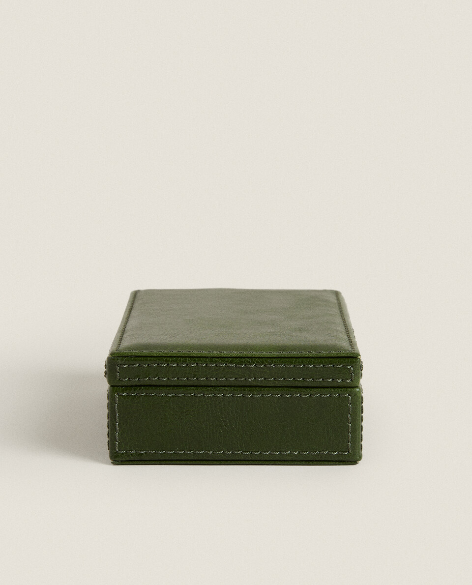LEATHER JEWELLERY BOX WITH LID