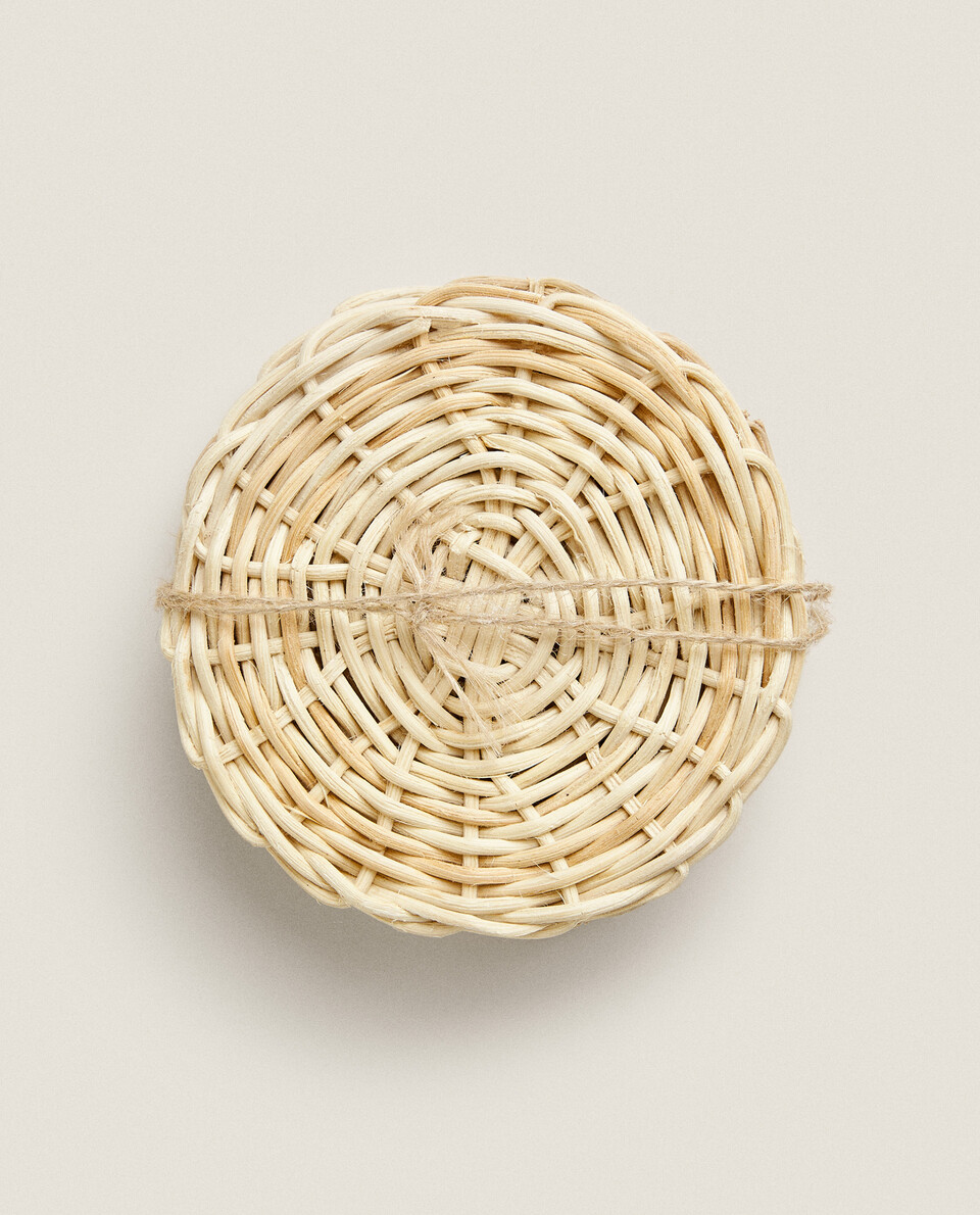 WOVEN RATTAN COASTERS (PACK OF 4)