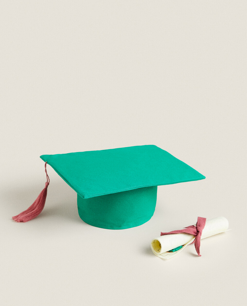 BABAR™ HAT AND GRADUATION CERTIFICATE