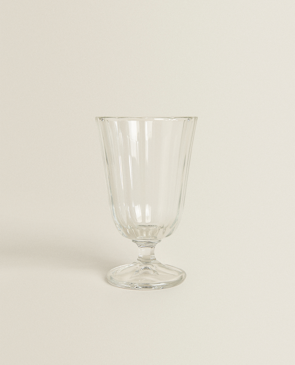 浮雕刻面设计玻璃葡萄酒杯