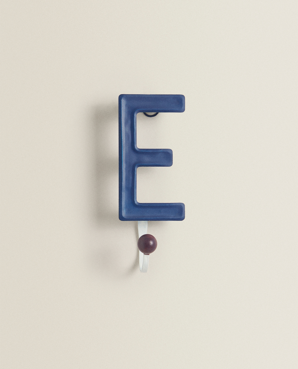 金属字母 E 挂钩