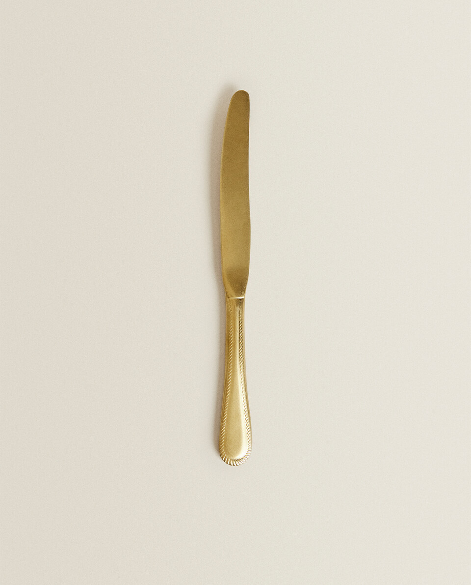 经典设计金色餐刀