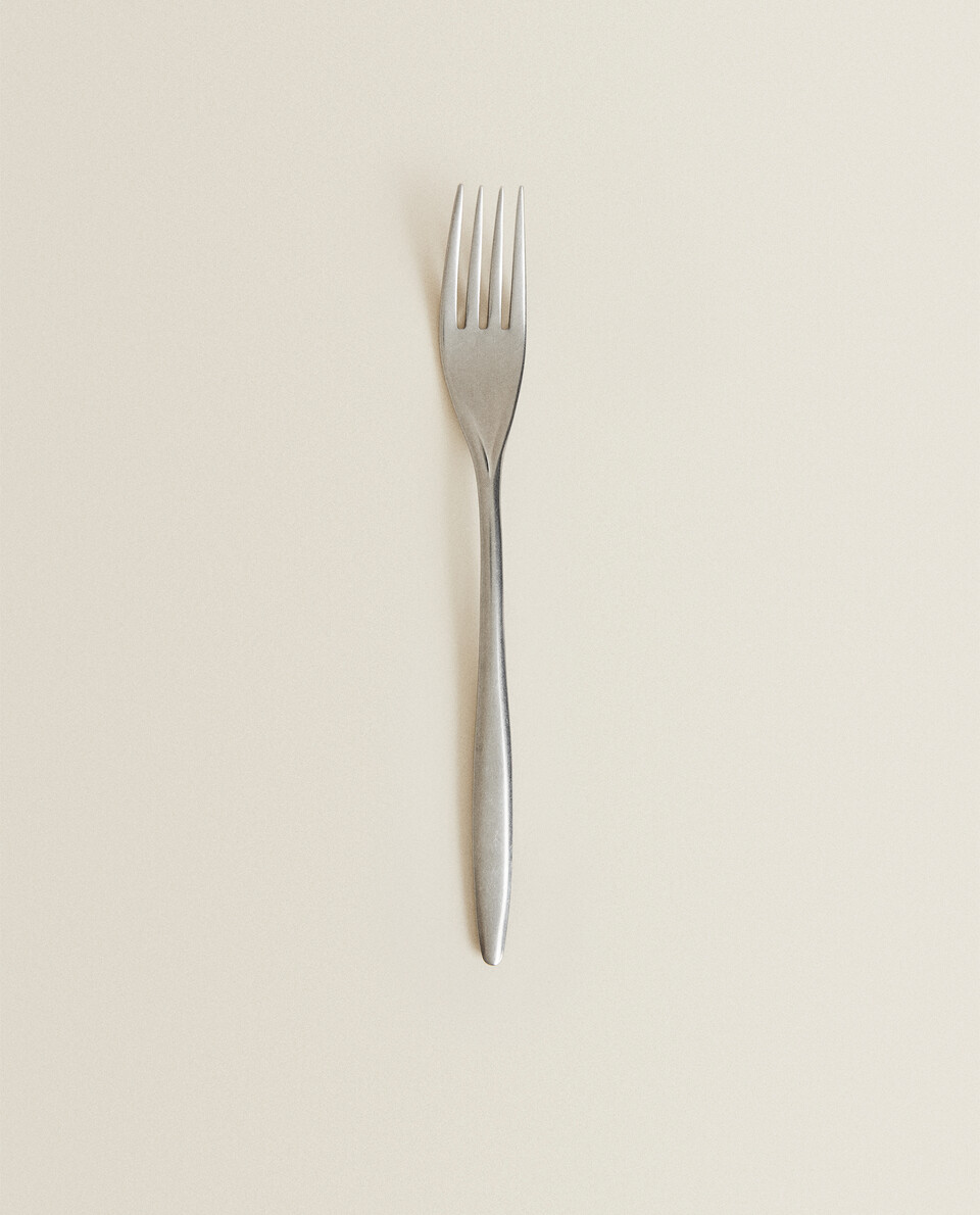 PLAIN DESIGN FORK WITH THIN HANDLE
