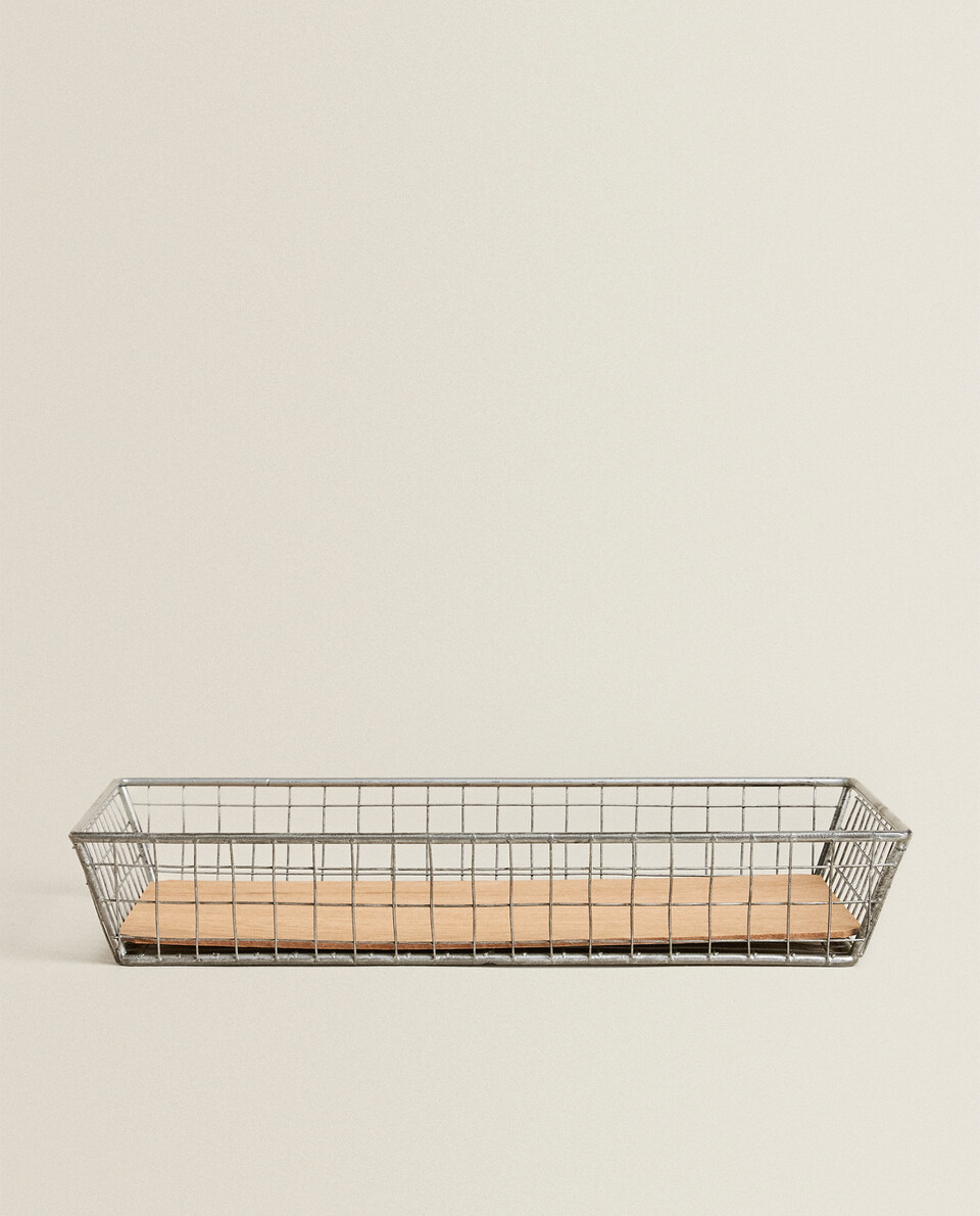 METAL MESH TRAY WITH WOOD