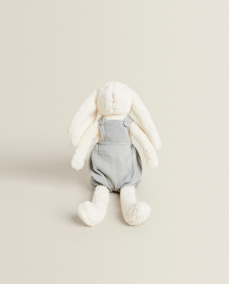 穿吊带裤小兔造型毛绒玩具