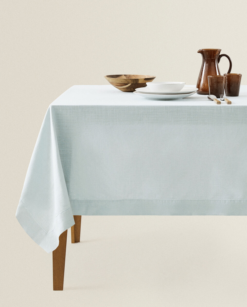 HEMSTITCHED TABLECLOTH