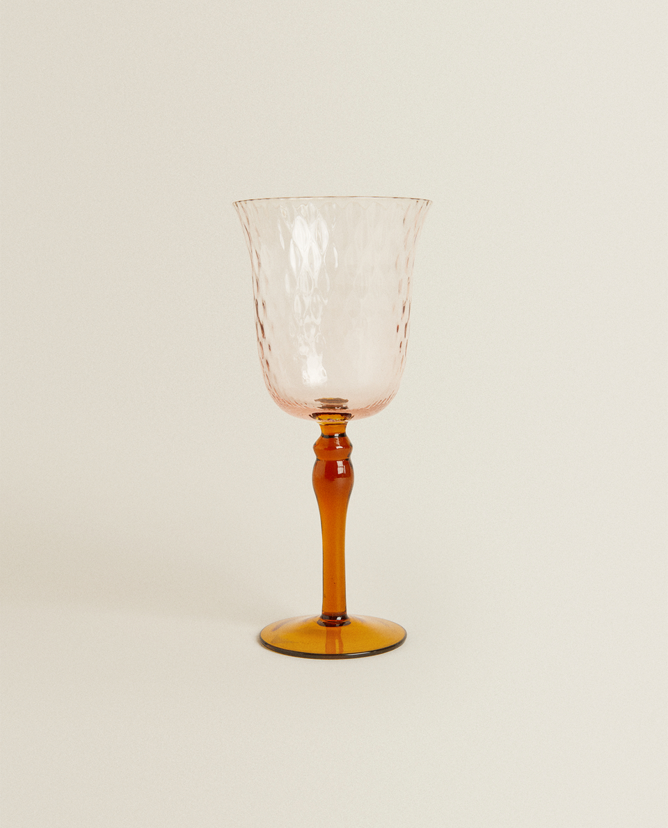 浮雕设计玻璃葡萄酒杯