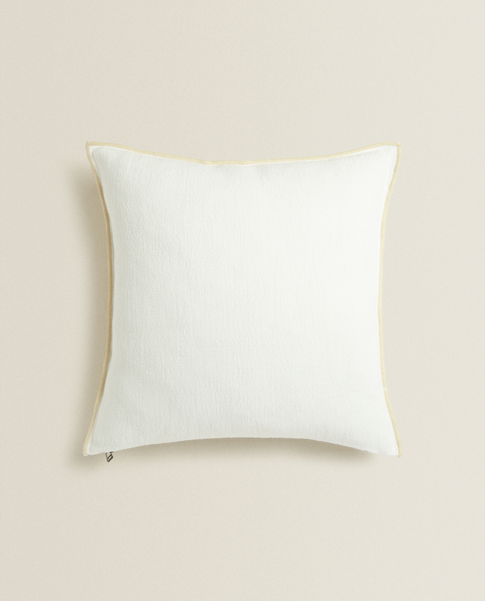 LINEN CUSHION COVER WITH OVERLOCK