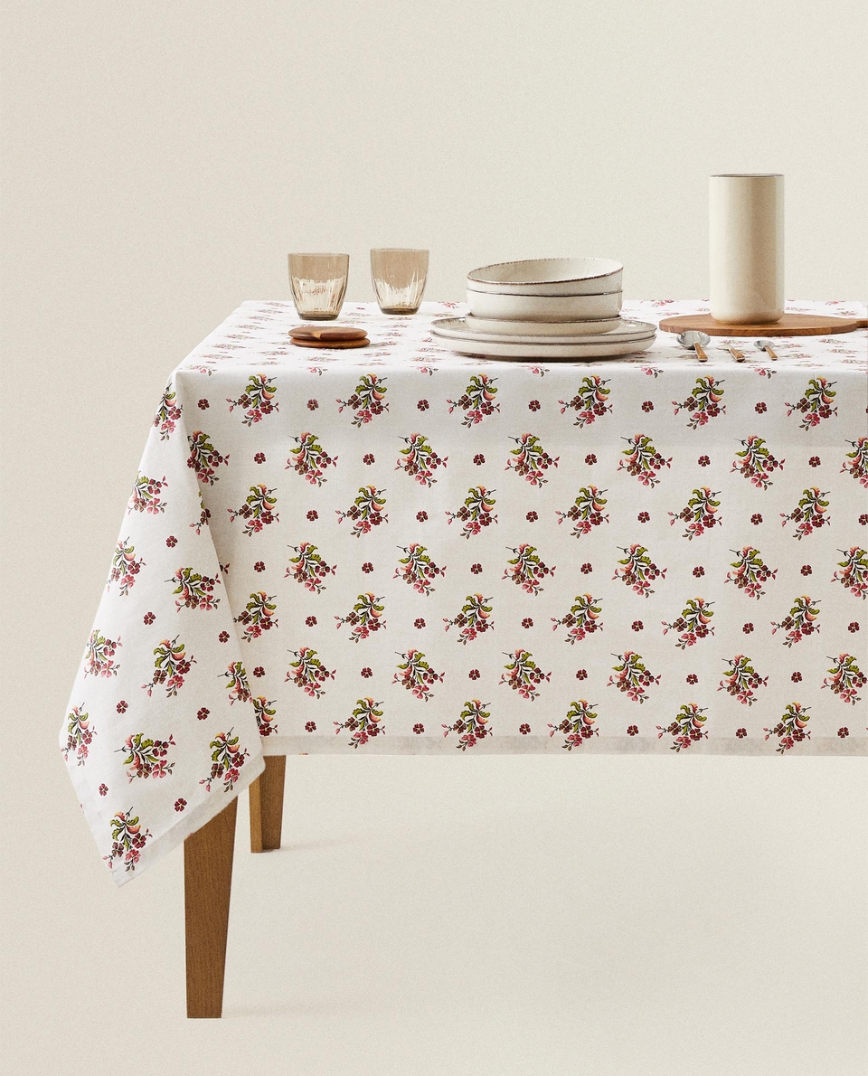 FLORAL RESIN TABLECLOTH