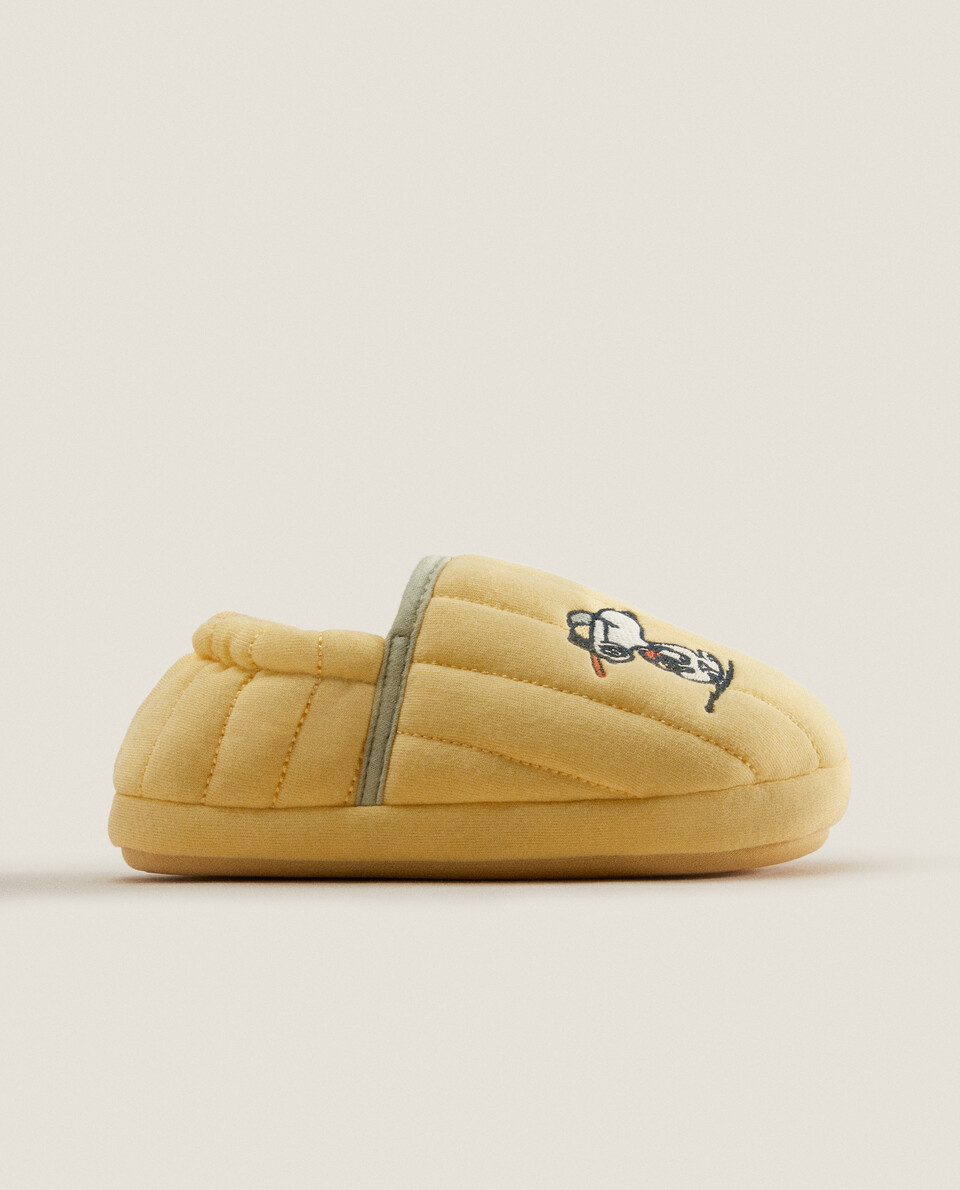 QUILTED PEANUTS™ BABOUCHE SLIPPERS