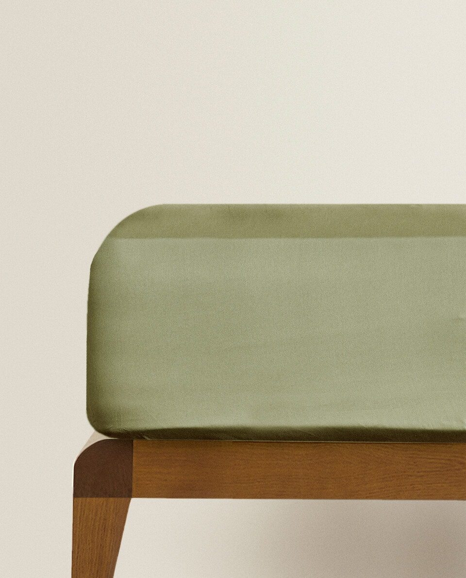 (300 THREAD COUNT) SATEEN FITTED SHEET