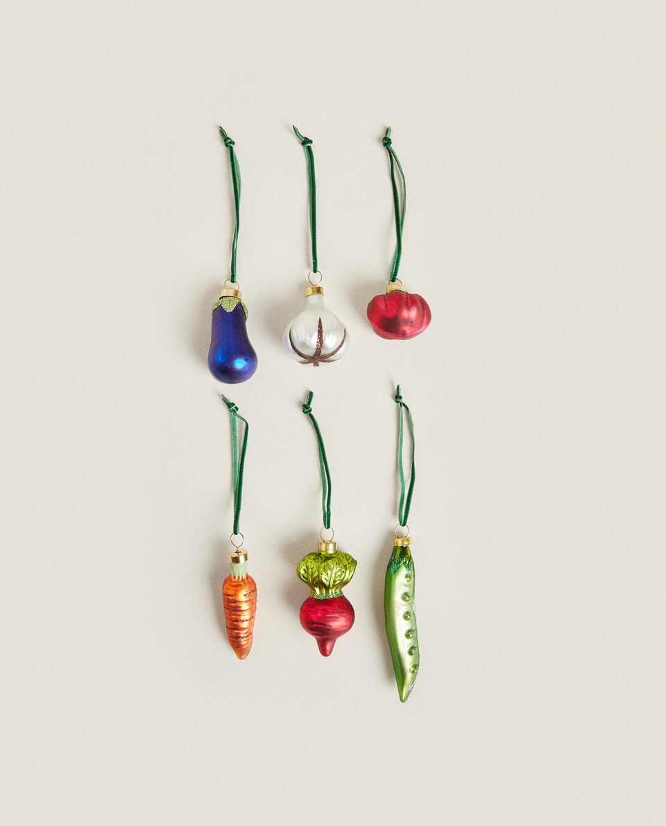 PACK OF CHRISTMAS VEGETABLE DECORATIONS (PACK OF 6)