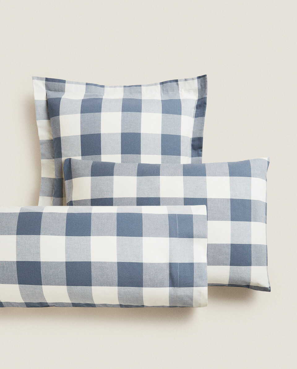CHECK PILLOWCASE