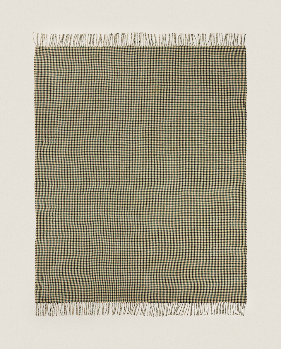 CHECKED BLANKET