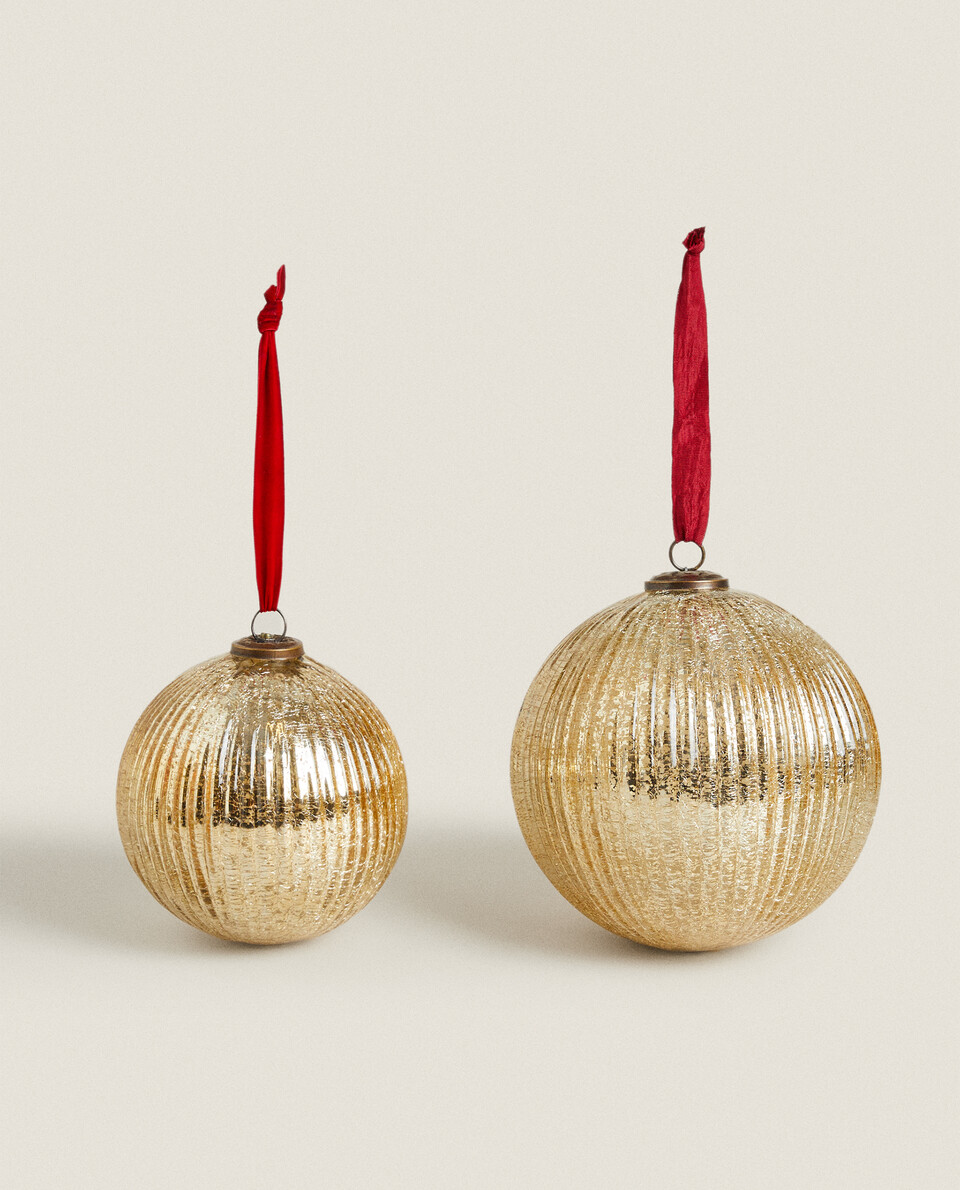 STRIPED CHRISTMAS BAUBLE DECORATION WITH BOW
