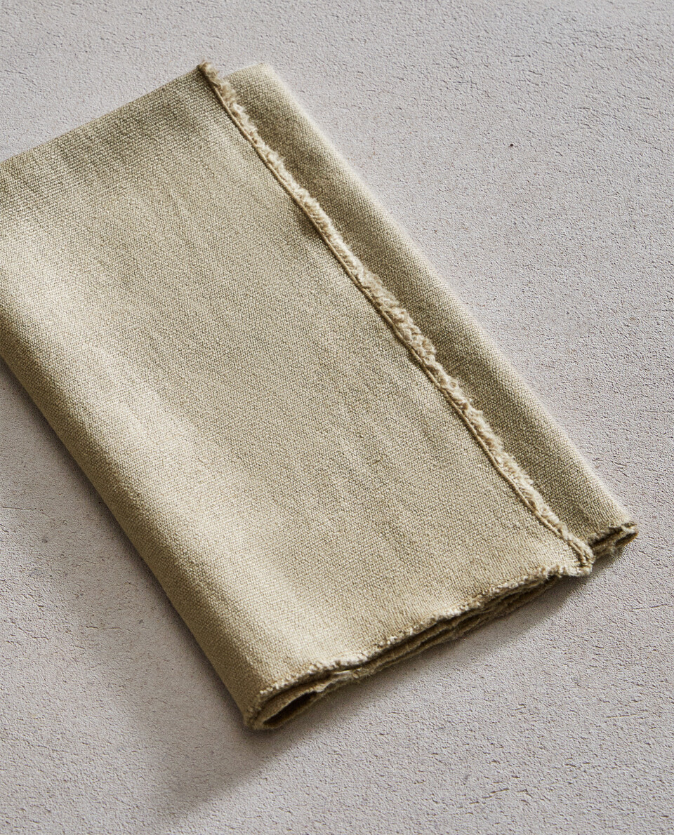 NAPKIN 01