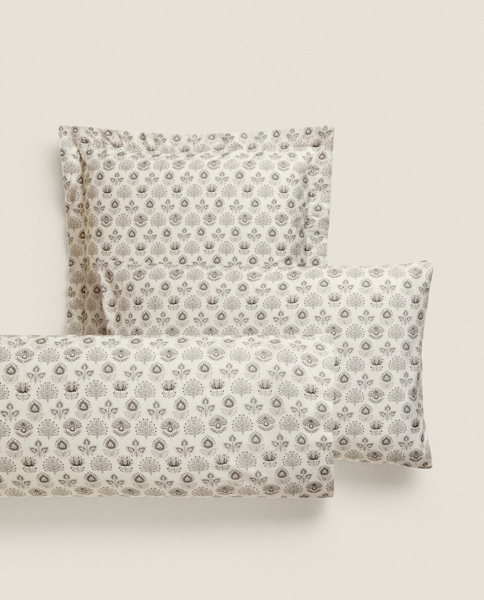 LEAF PRINT PILLOWCASE