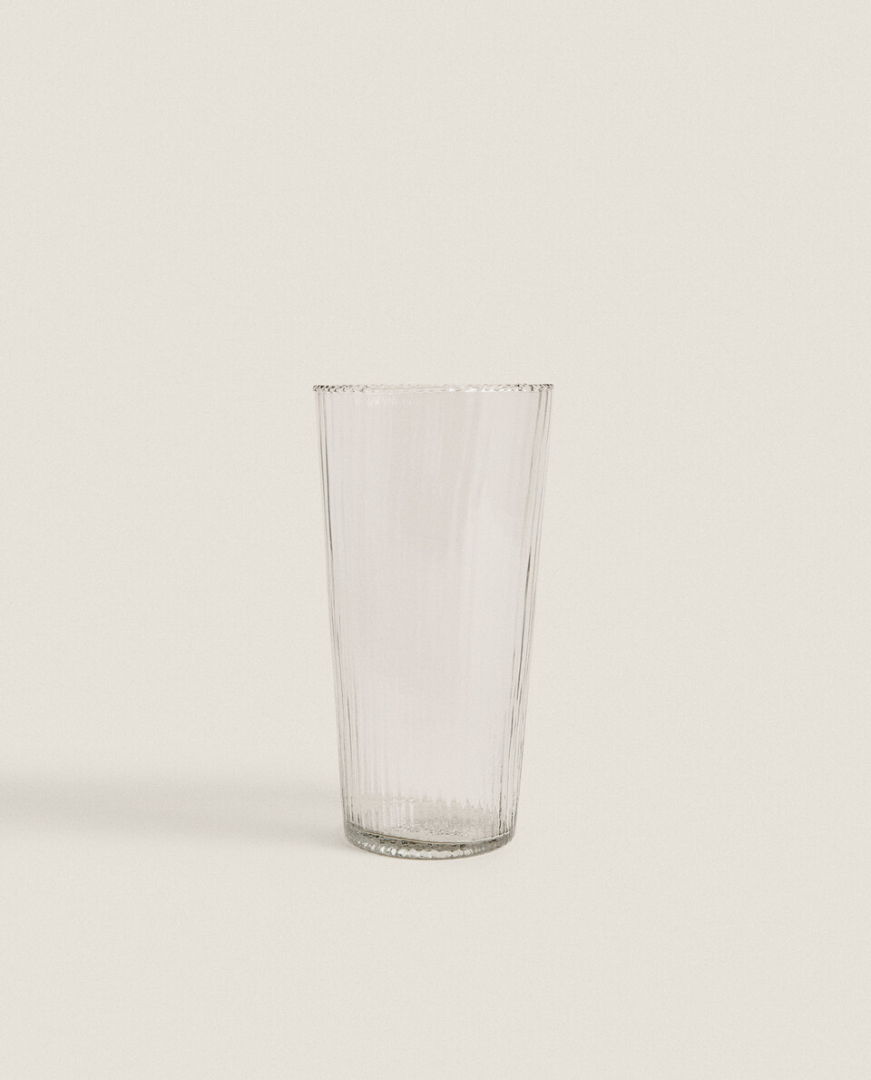 厚实玻璃花瓶