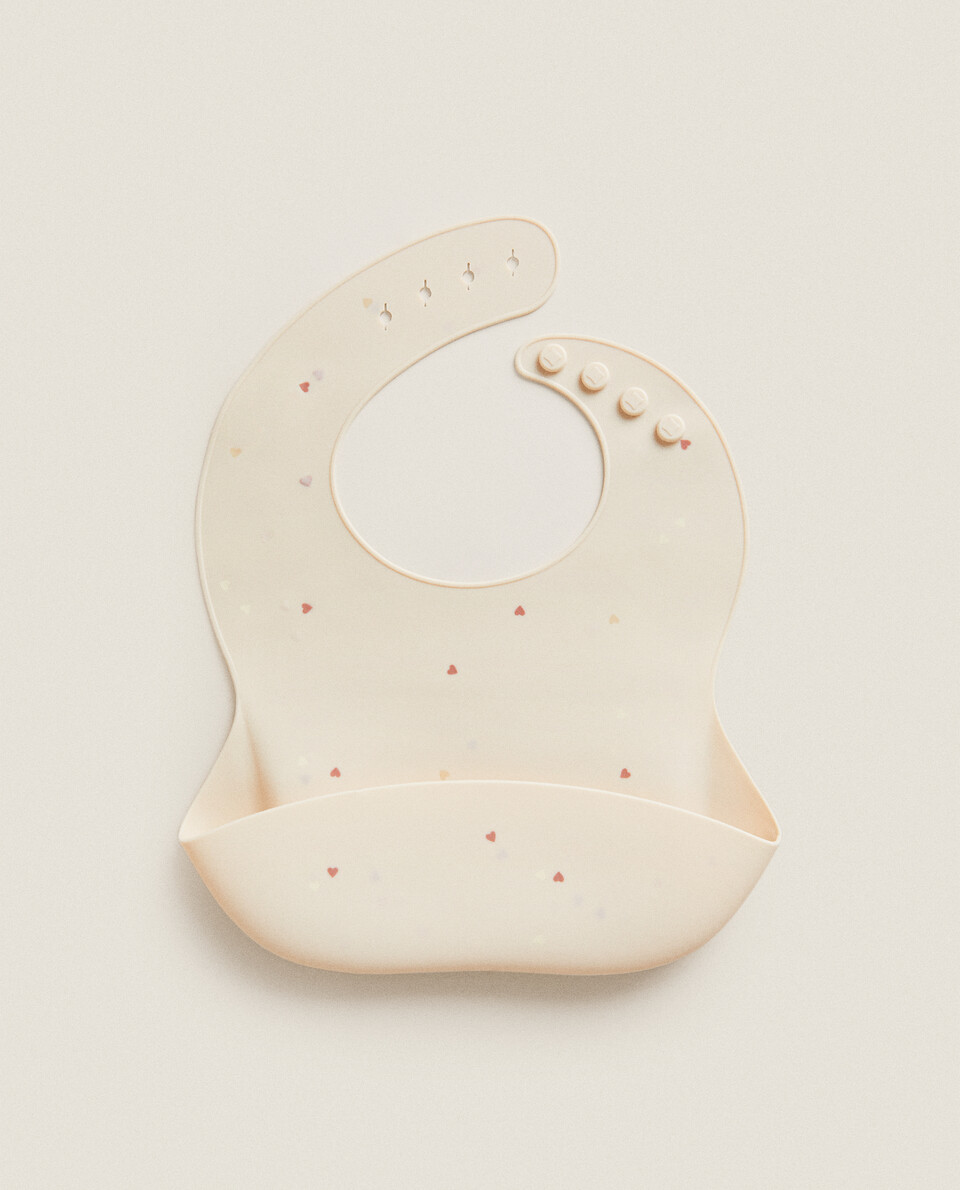 SILICONE HEARTS BIB