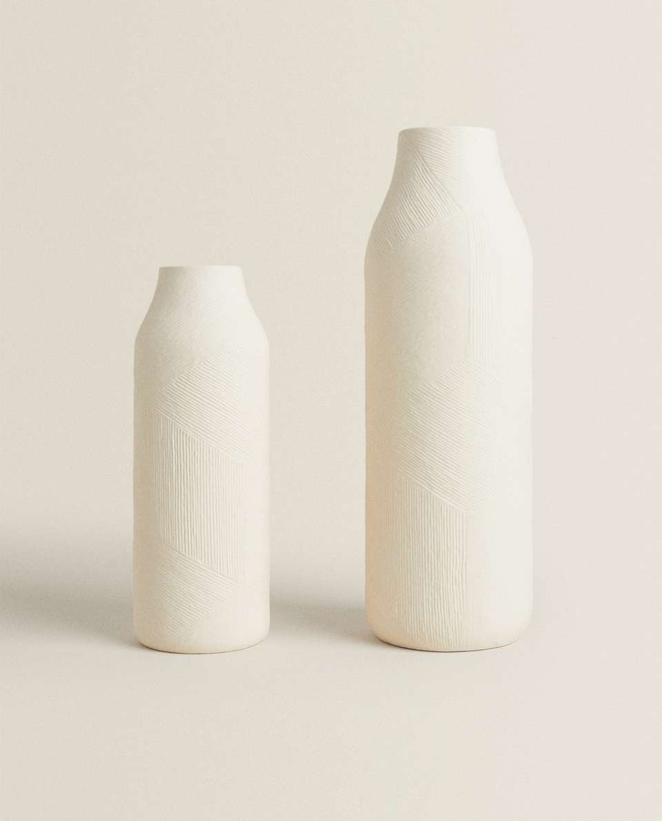 TEXTURED CERAMIC VASE