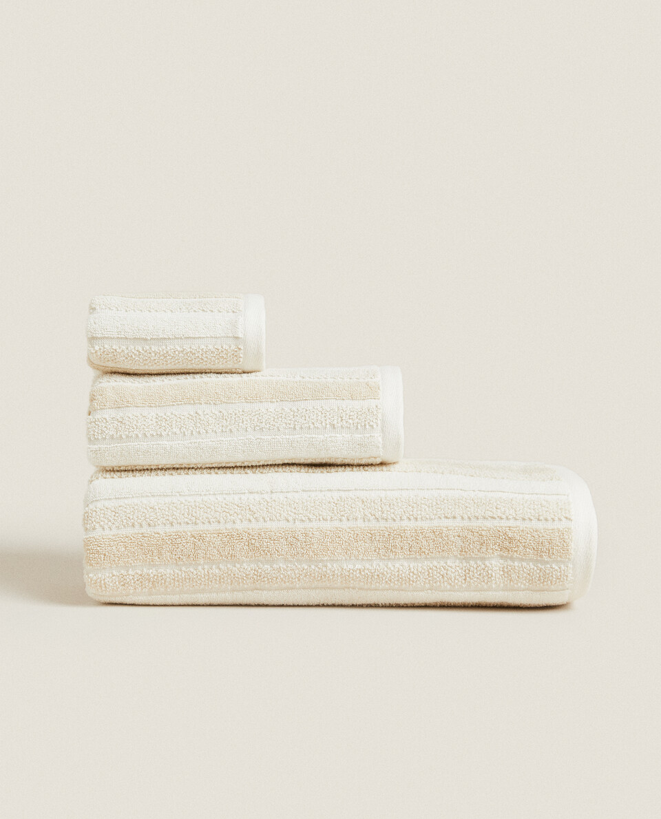 STRIPED COTTON AND LINEN TOWEL