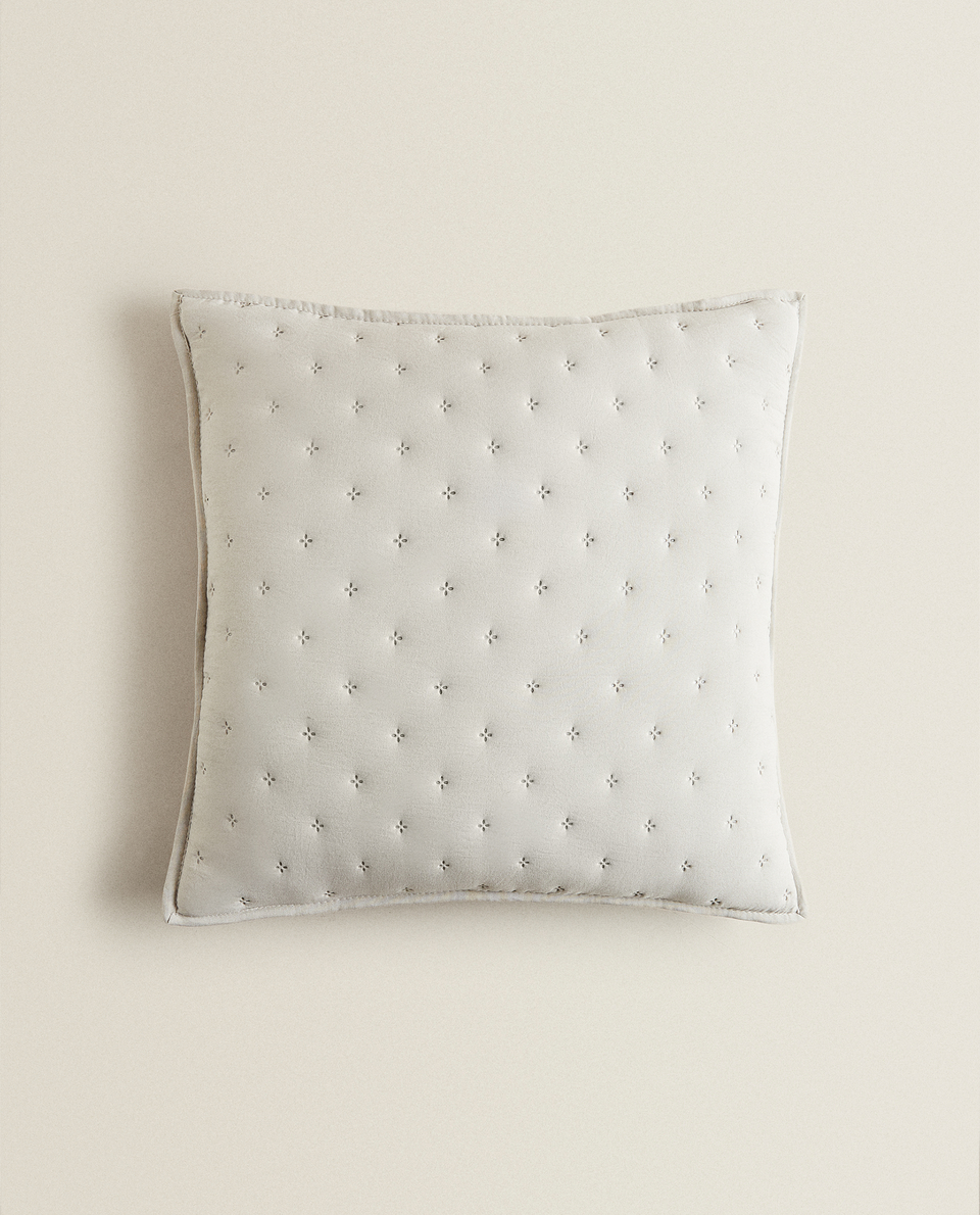 QUILTED DOTTED CUSHION COVER